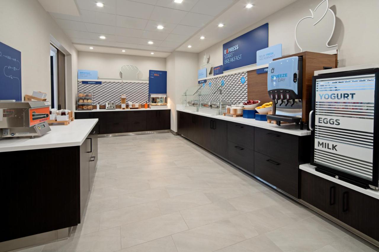 Holiday Inn Express & Suites - Valencia - Santa Clarita By Ihg Eksteriør bilde