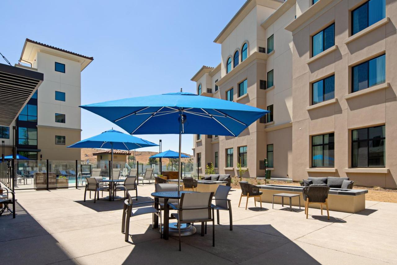 Holiday Inn Express & Suites - Valencia - Santa Clarita By Ihg Eksteriør bilde