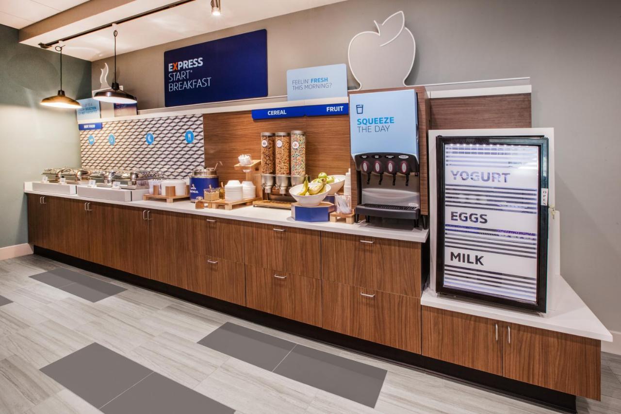 Holiday Inn Express & Suites - Valencia - Santa Clarita By Ihg Eksteriør bilde