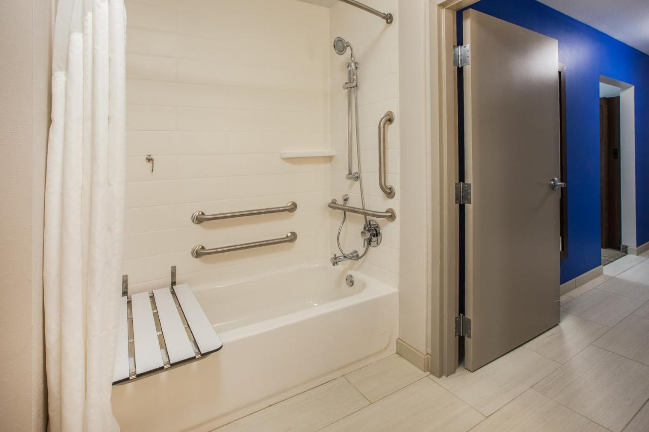 Holiday Inn Express & Suites - Valencia - Santa Clarita By Ihg Eksteriør bilde