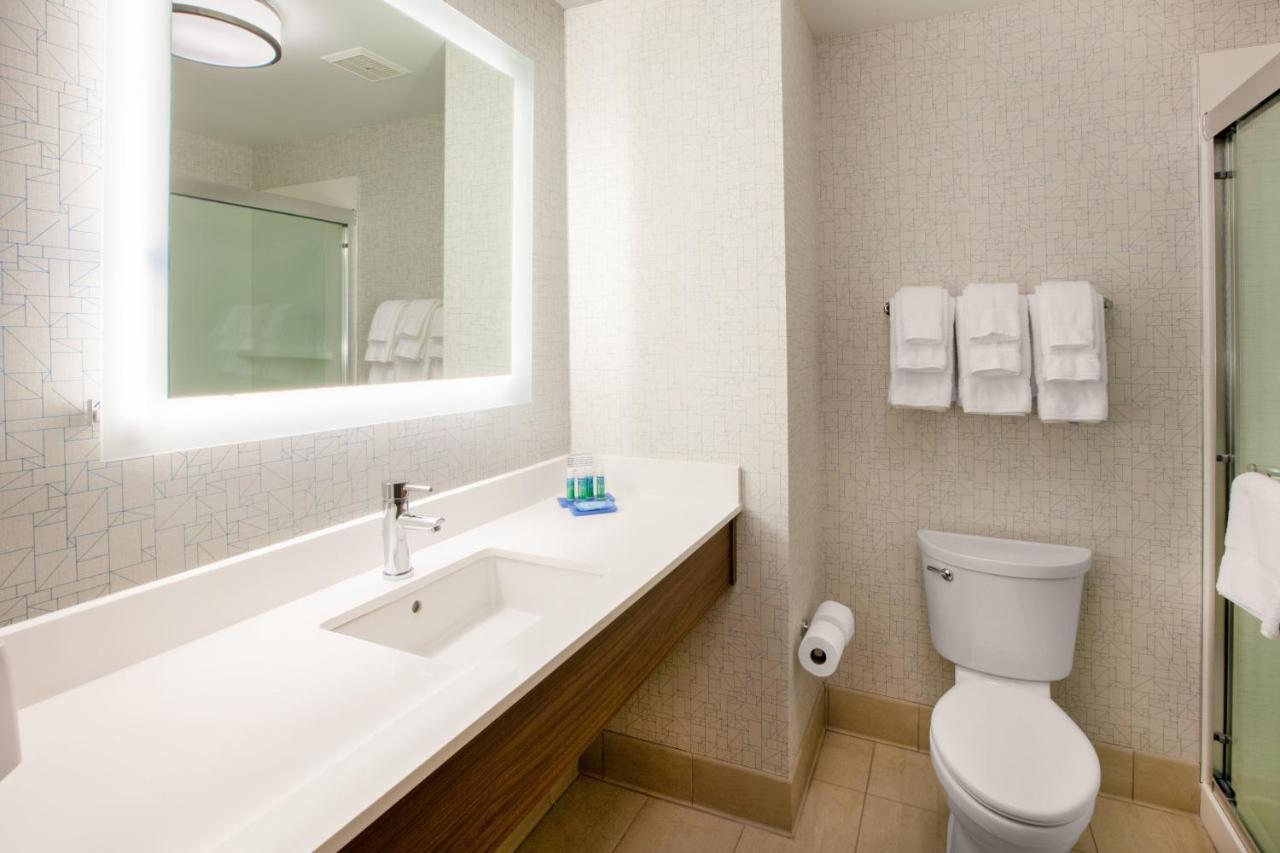 Holiday Inn Express & Suites - Valencia - Santa Clarita By Ihg Eksteriør bilde