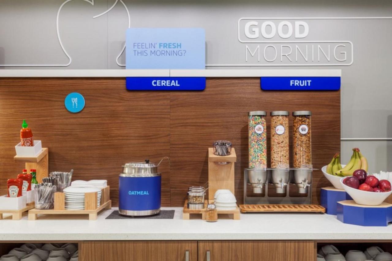 Holiday Inn Express & Suites - Valencia - Santa Clarita By Ihg Eksteriør bilde